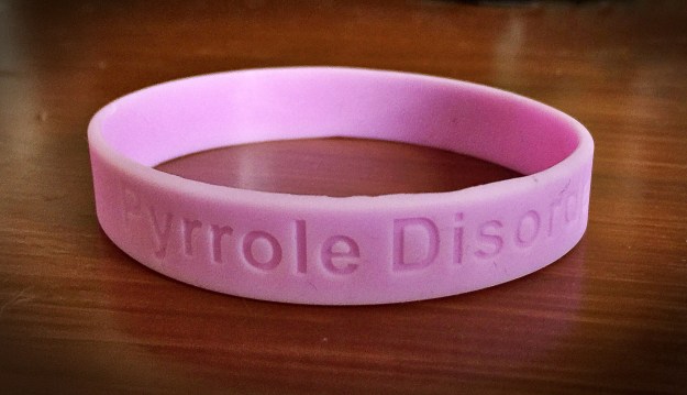 Pyrrole Disorder mauve bracelet